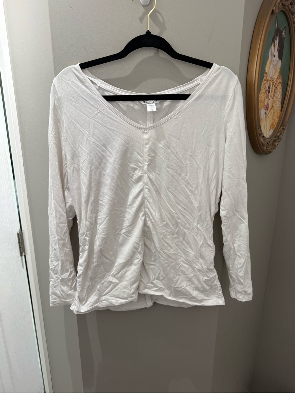 Athleta V-Neck Long Sleeve Ruched Front Top in White-XL